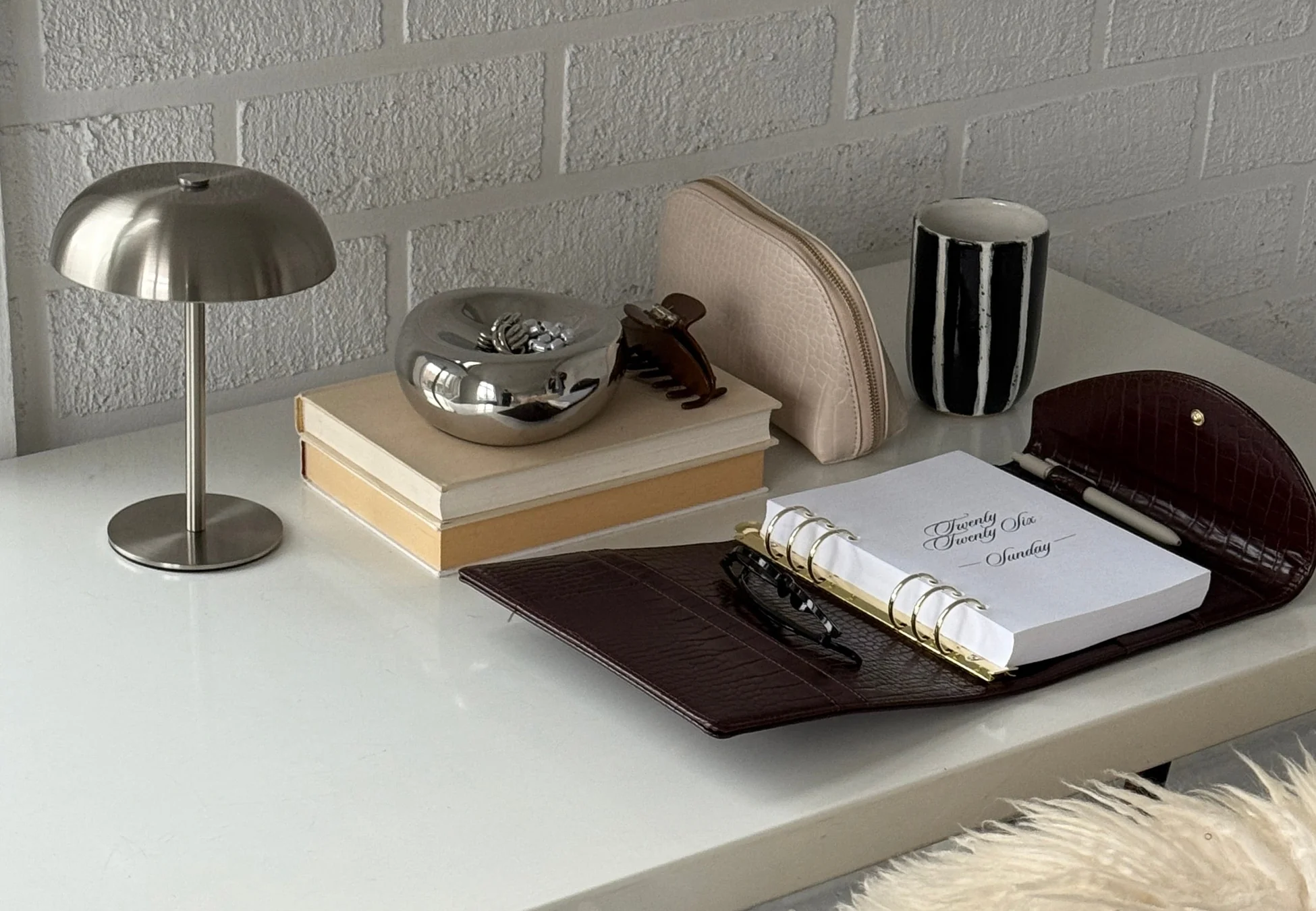 Minimalist Design for Maximum Focus